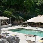 With Pool Among Tuscan Art Cities *
